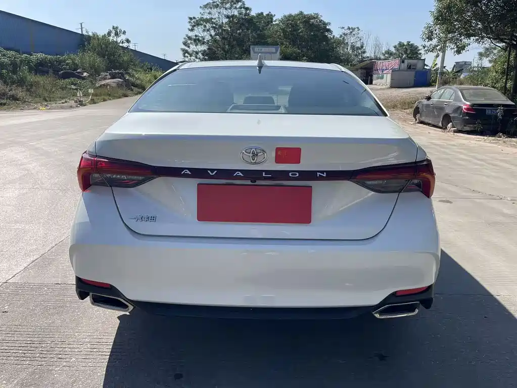 Toyota Avalon — миниатюра 8