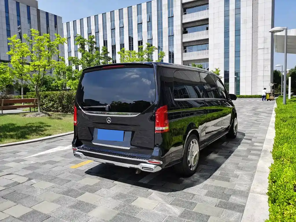 MERCEDES-BENZ V CLASS