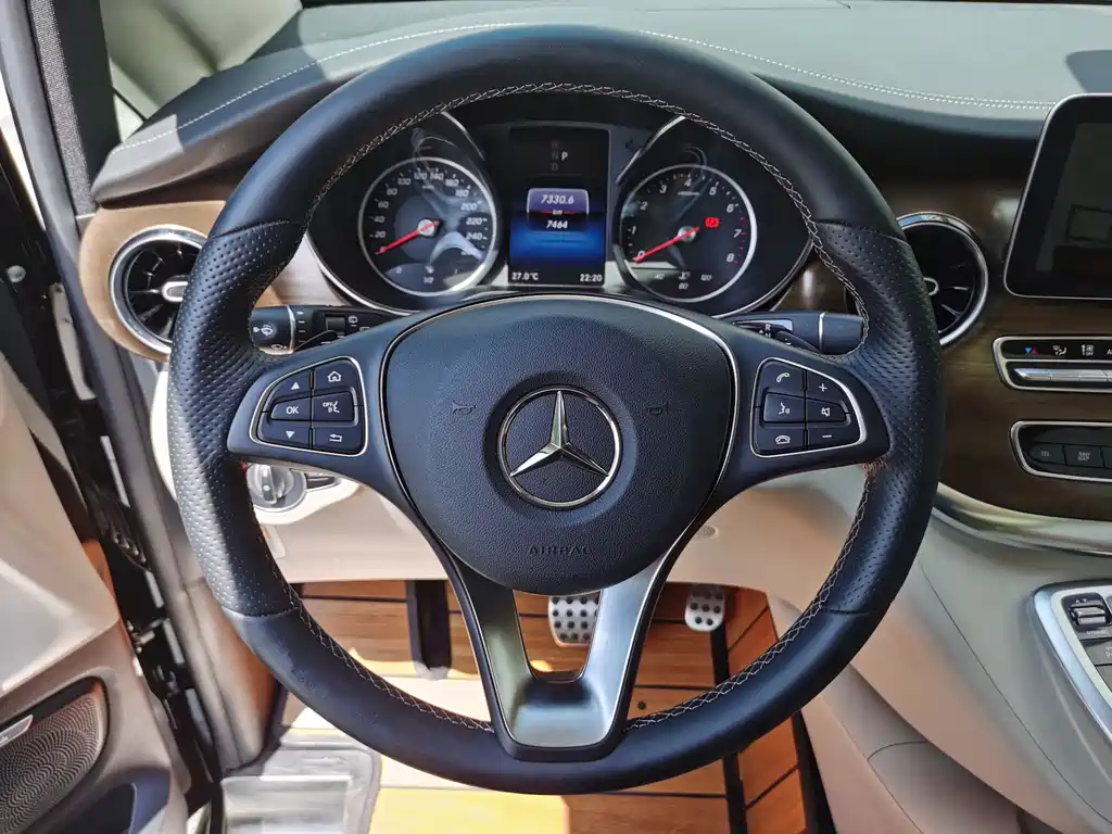 MERCEDES-BENZ V CLASS