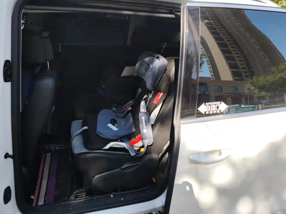 Volkswagen Sharan — миниатюра 11