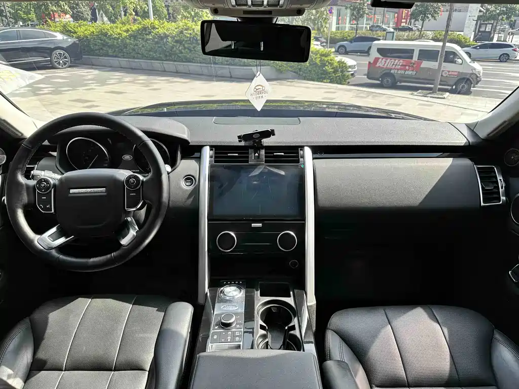 Land Rover Discovery — миниатюра 7