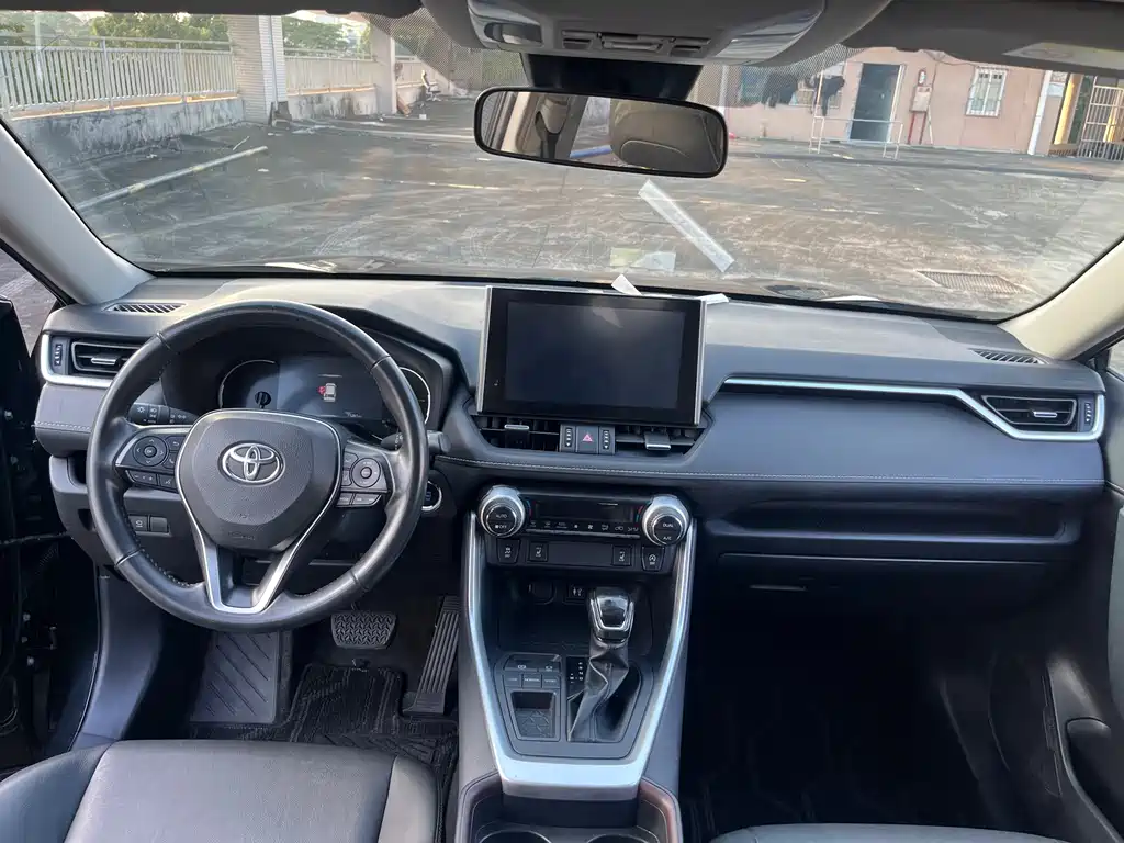 Toyota RAV4 — миниатюра 18