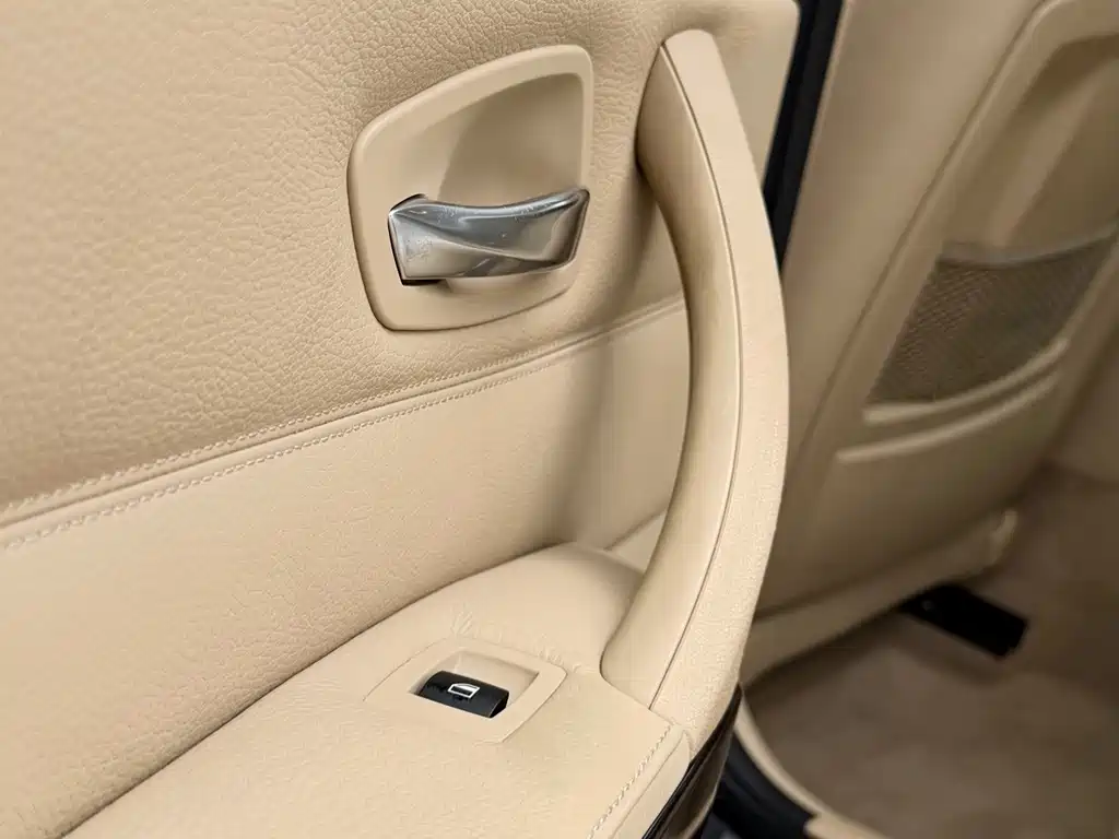 BMW 3 Series — миниатюра 8