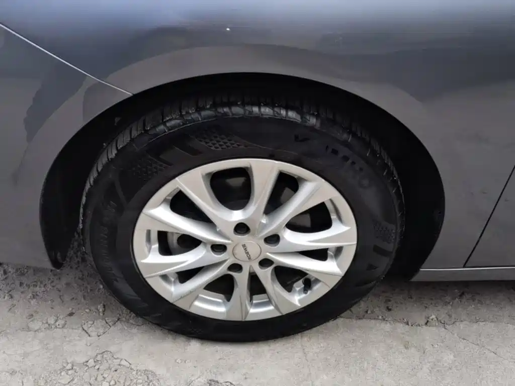 Roewe i5 — миниатюра 23