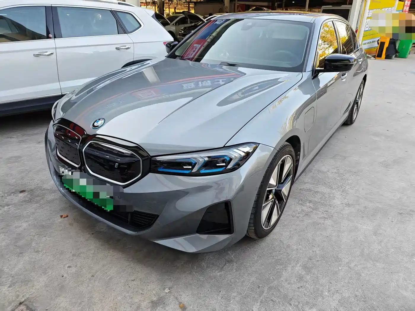 宝马i3 2024款 eDrive 40 L 曜夜运动套装 2023