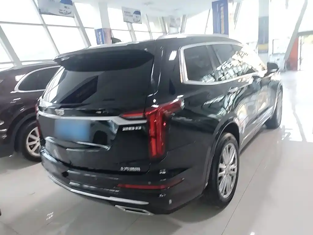 Cadillac XT6 — миниатюра 7