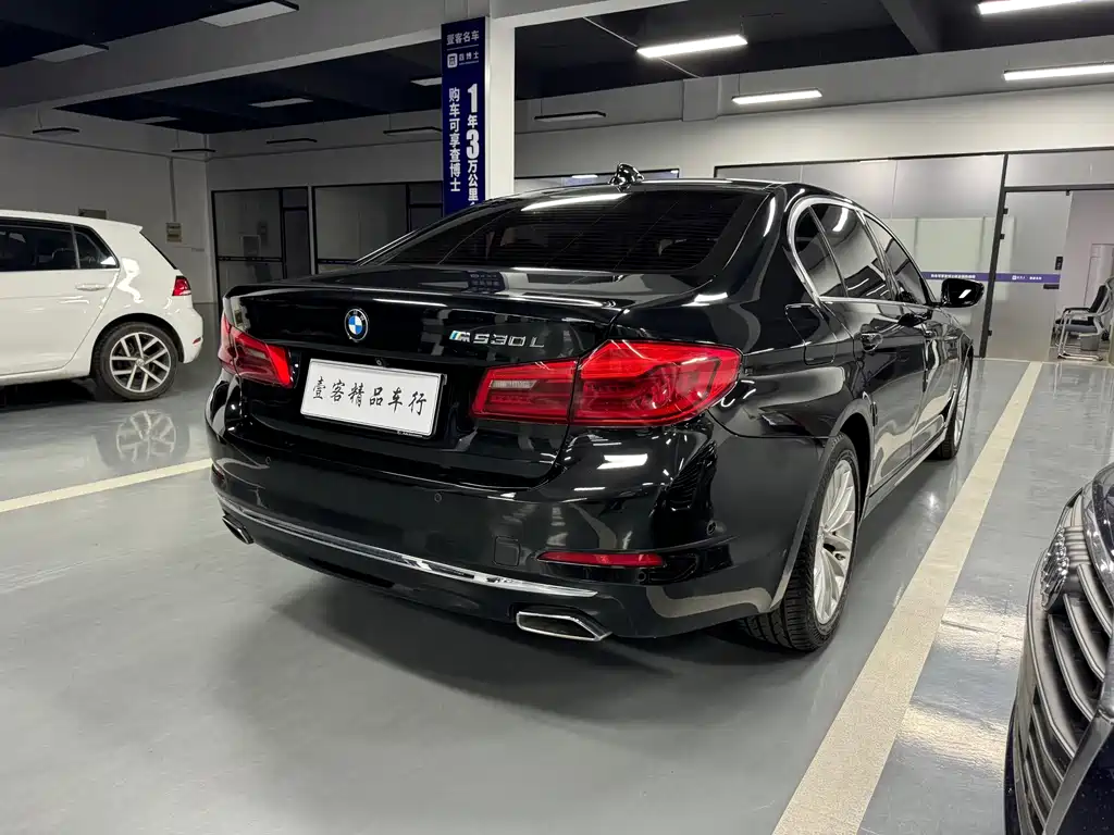 BMW 5 Series — миниатюра 7