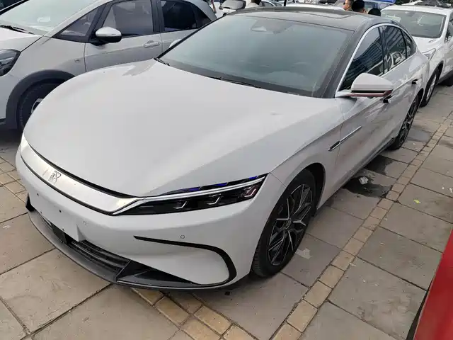 BYD HAN 2025