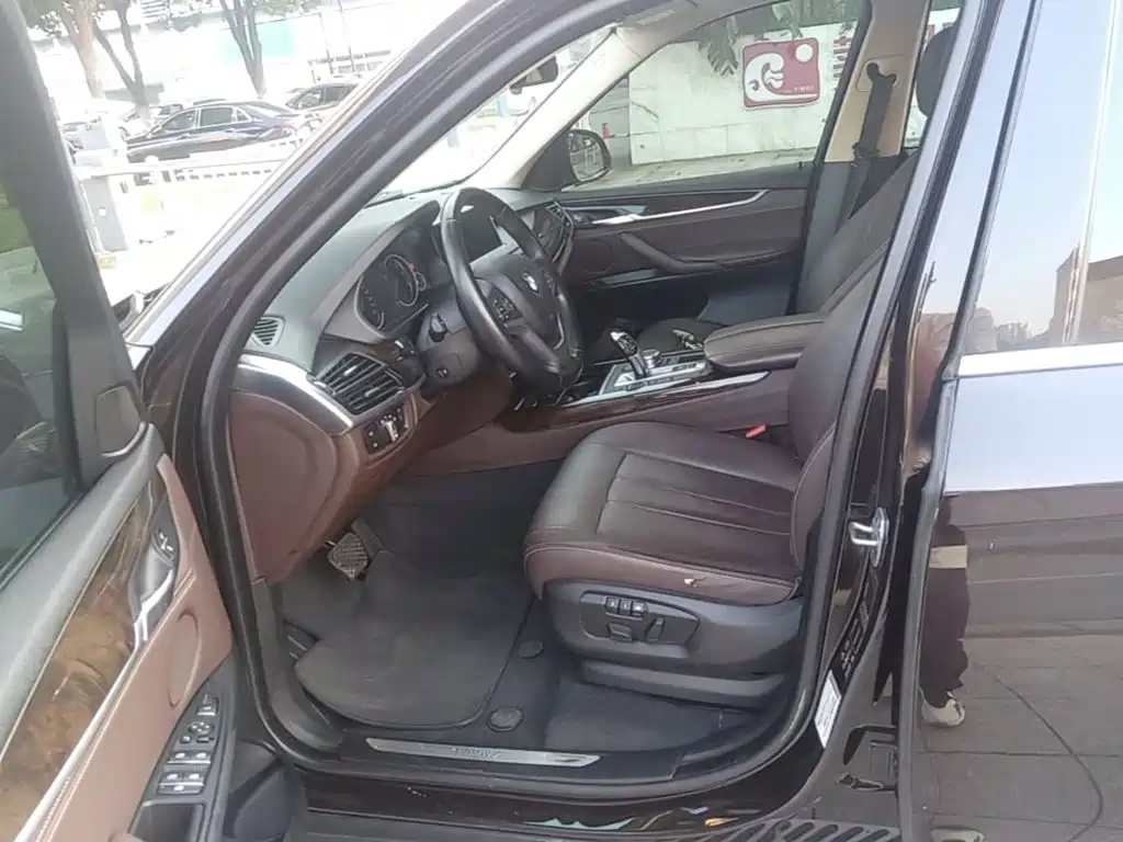 BMW X5 (Import) — миниатюра 15