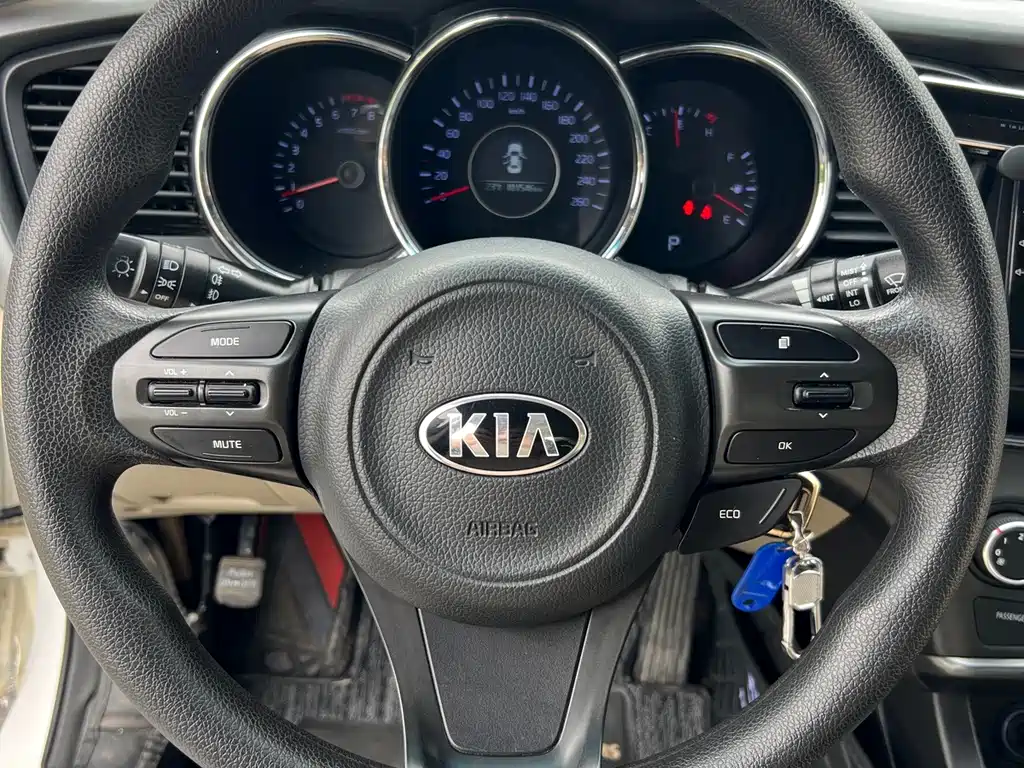 Kia K5 — миниатюра 10