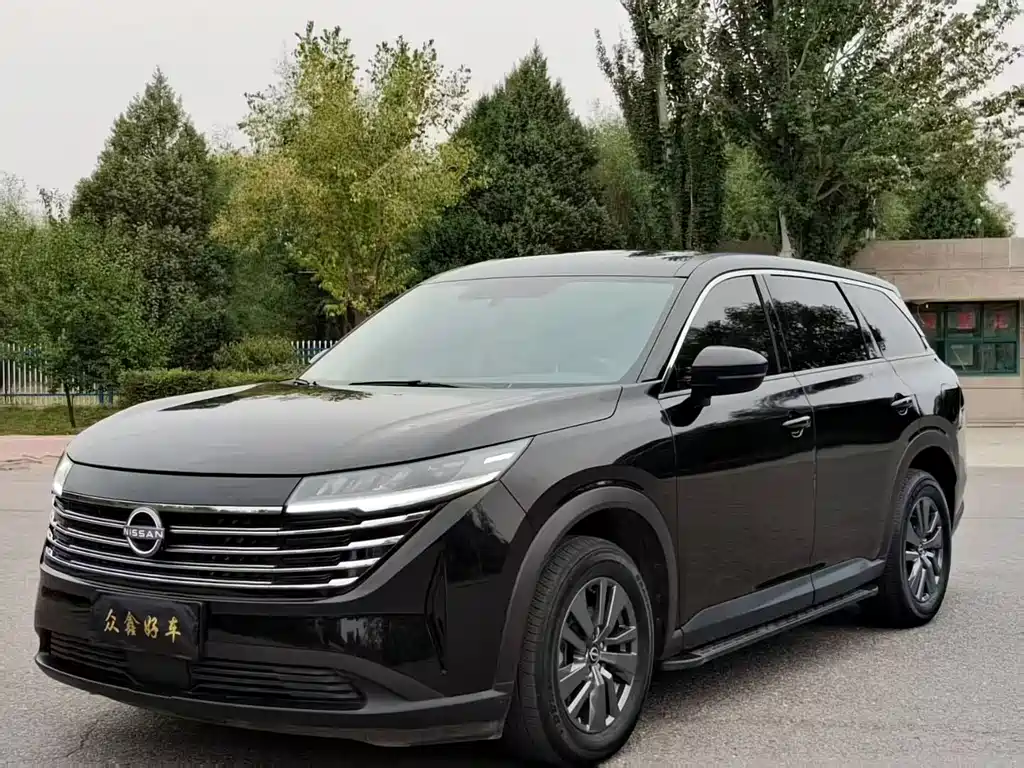 NISSAN EXPLORING THE LAND