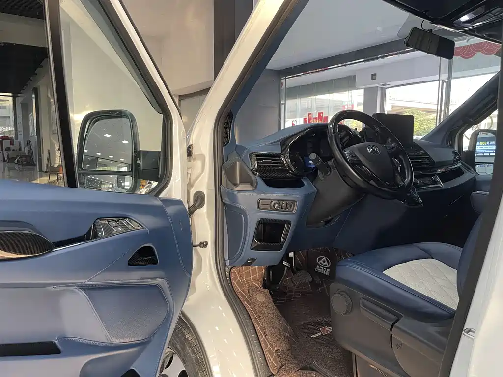 Maxus V90 RV — миниатюра 7