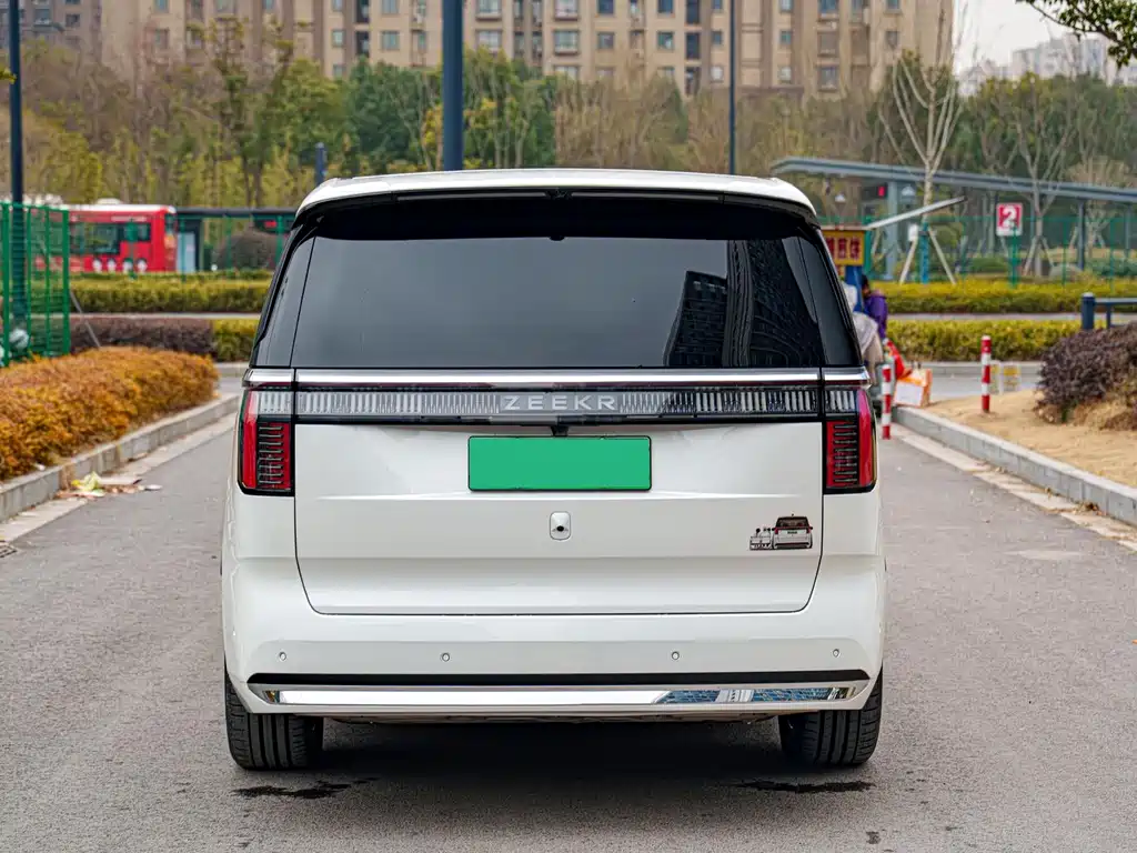 ZEEKR EXTREME KRYPTON 009