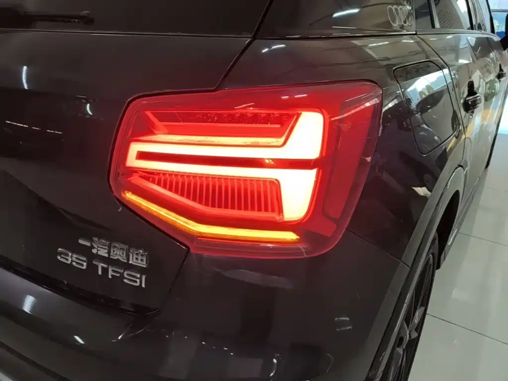 Audi Q2L — миниатюра 8