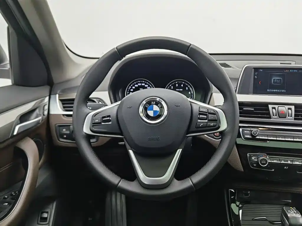 BMW X1 — миниатюра 11