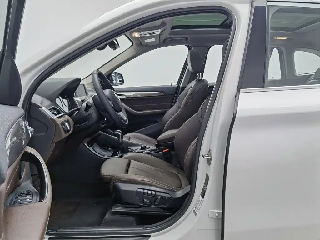 BMW X1 — миниатюра 10