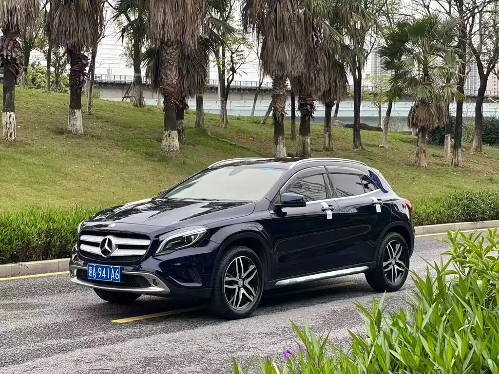 Mercedes-Benz GLA 2016