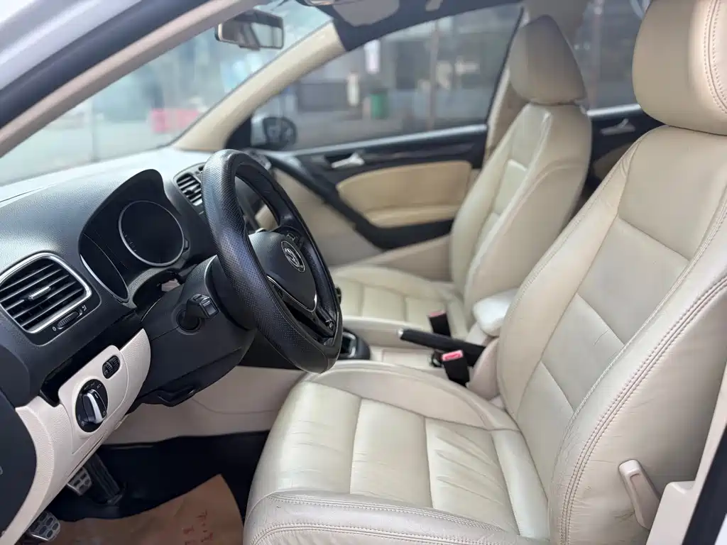 Volkswagen Golf 2012 1.4TSI MT Comfort