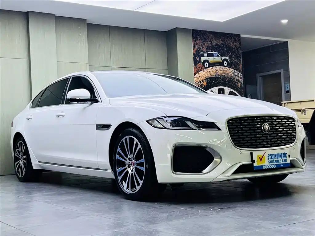 Jaguar XFL 2024 2.0T P250 Premium Luxury