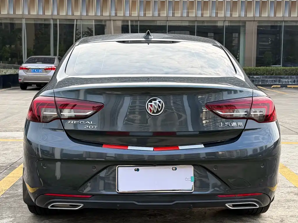 Buick Regal — миниатюра 8