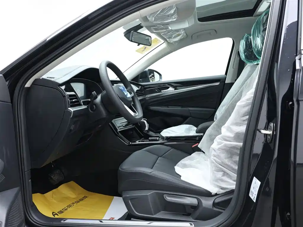 VOLKSWAGEN PASSAT NEW ENERGY