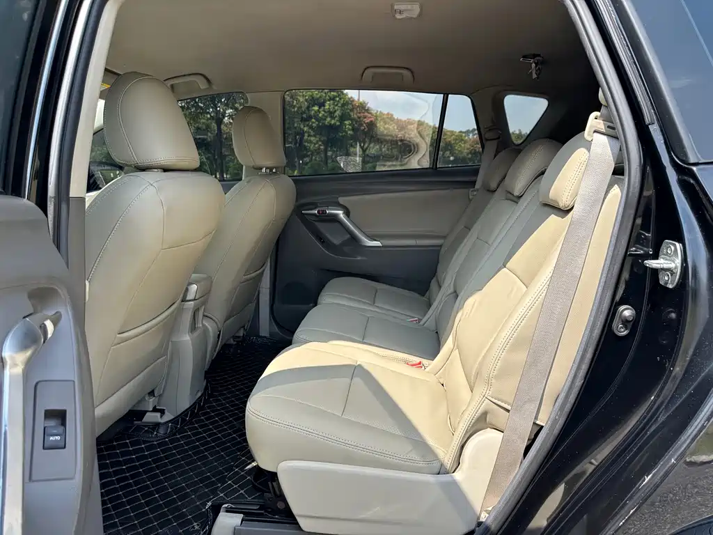 Toyota Verso — миниатюра 5