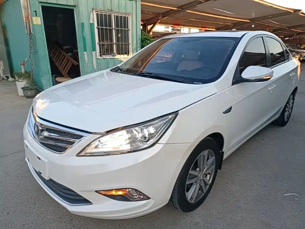 Changan Eado — миниатюра 2