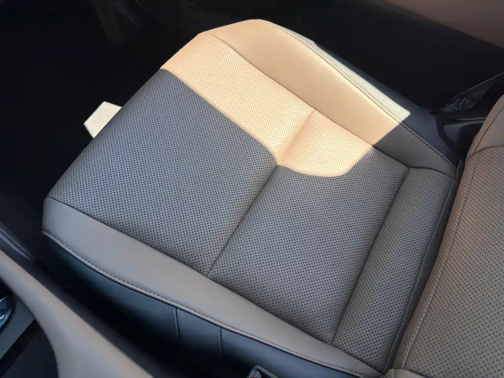 Lexus ES — миниатюра 17