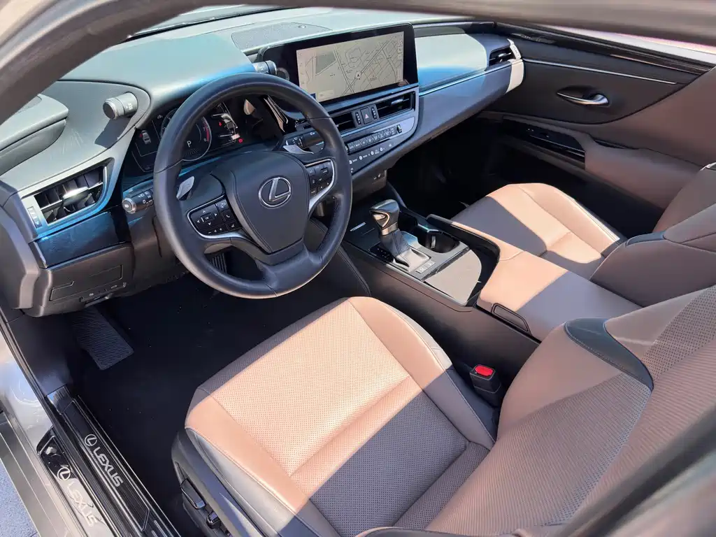 Lexus ES — миниатюра 9