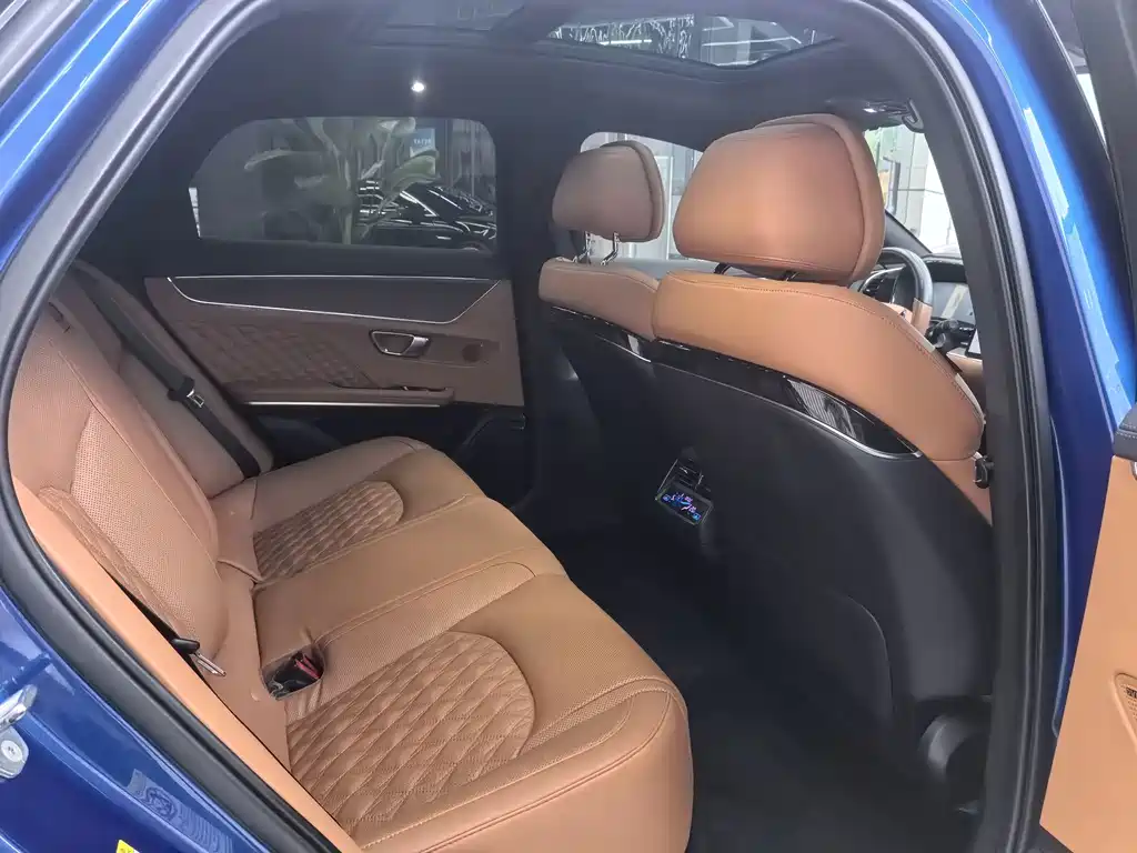 BYD Han — миниатюра 18