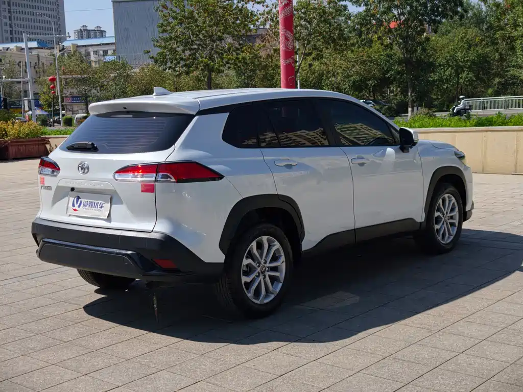 Toyota Frontlander — миниатюра 6