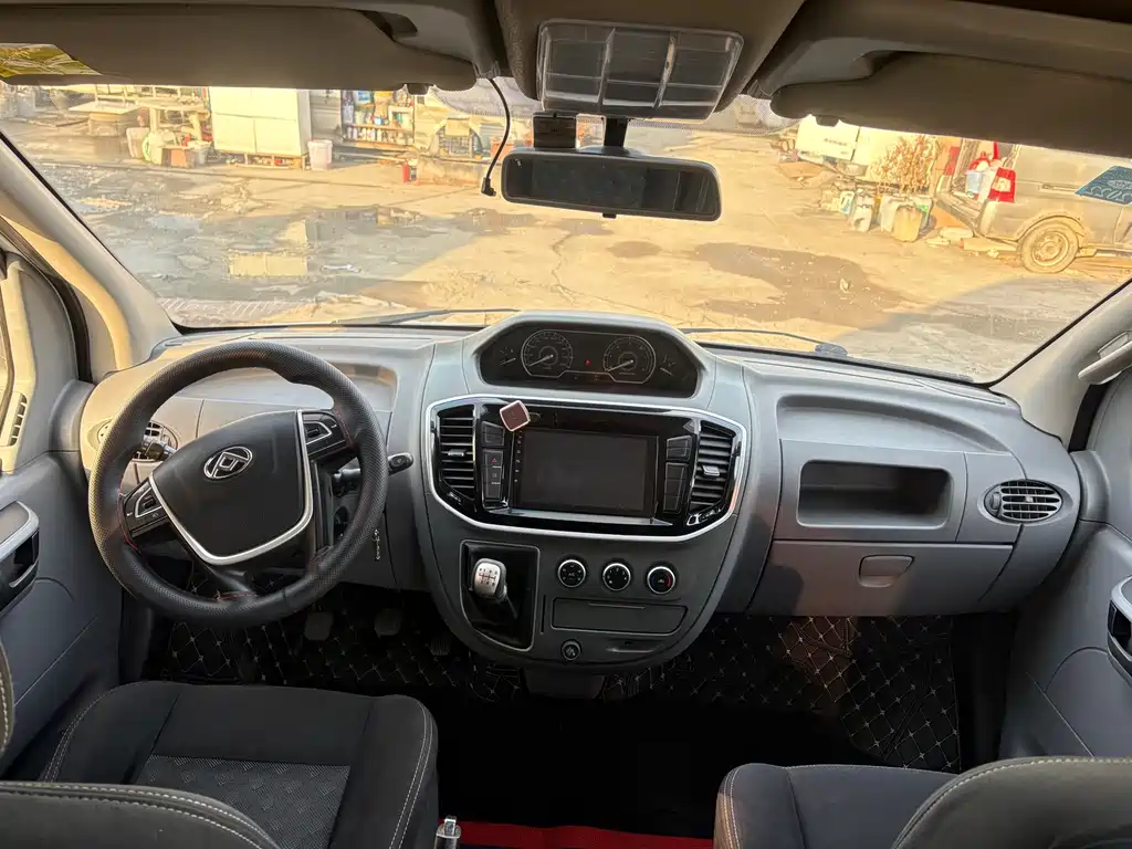 SAIC MAXUS XINTU V80