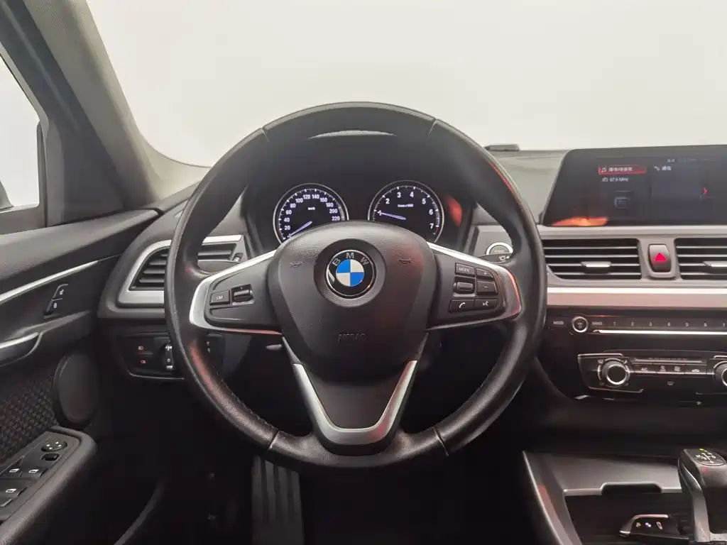 BMW 1 Series — миниатюра 11