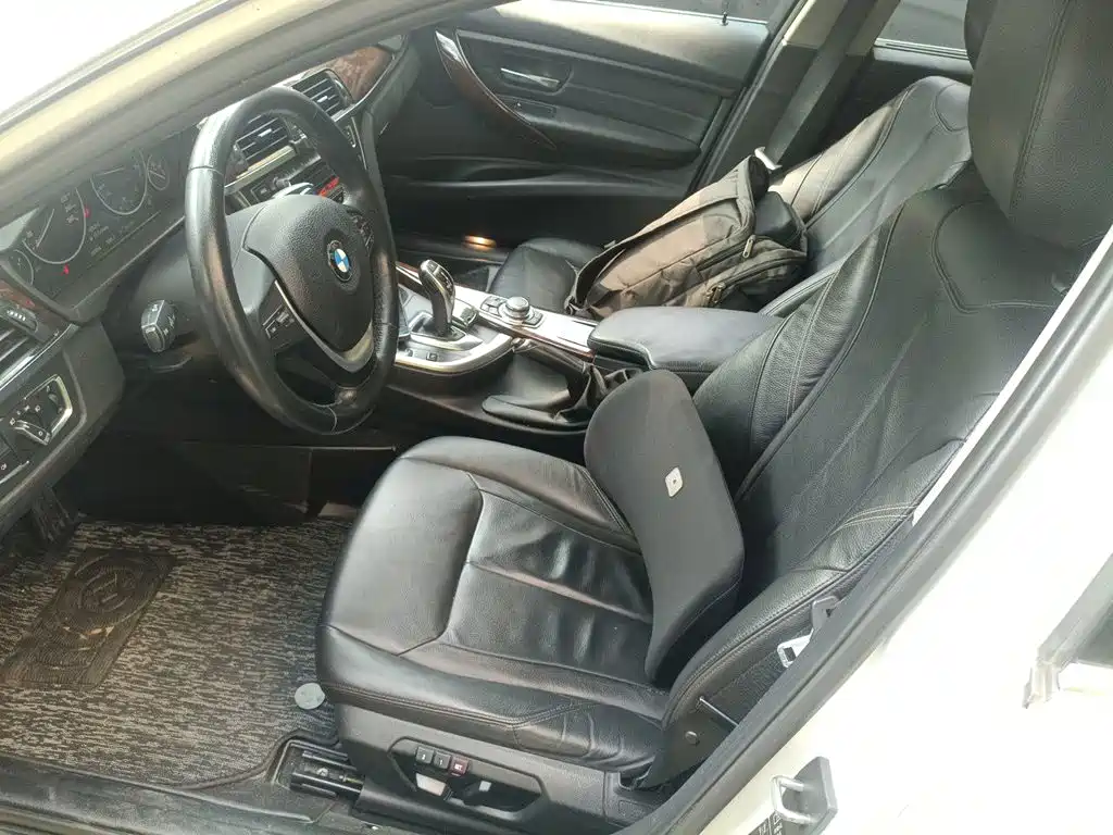 BMW 3 Series — миниатюра 8