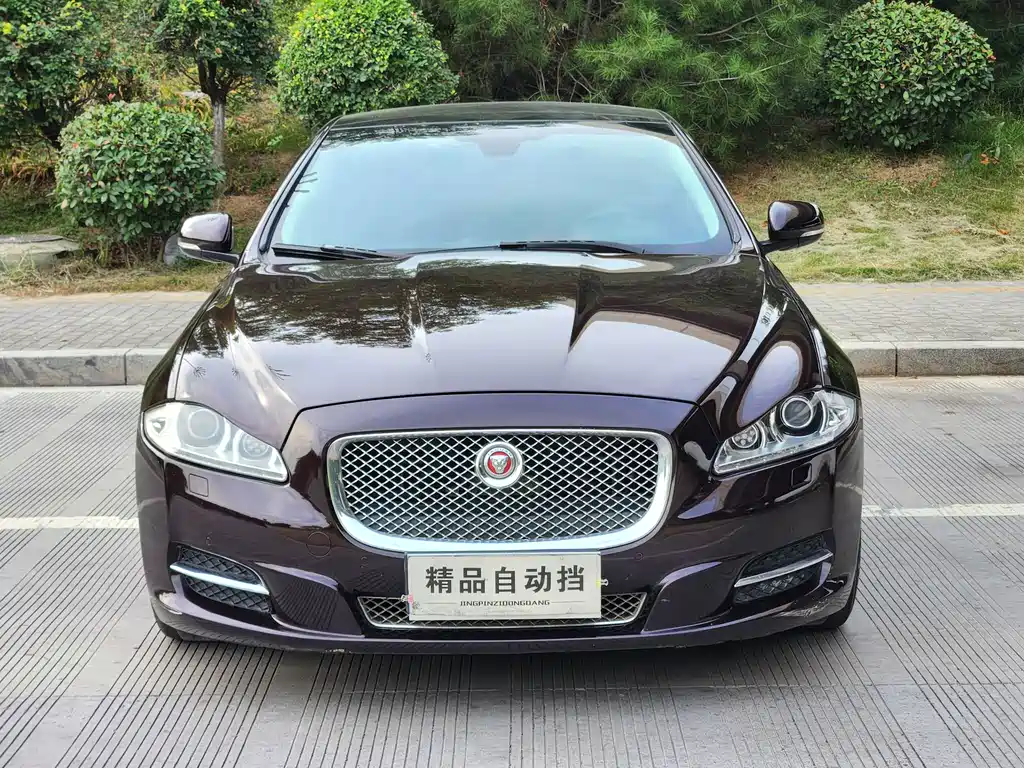 Jaguar XJ — миниатюра 4