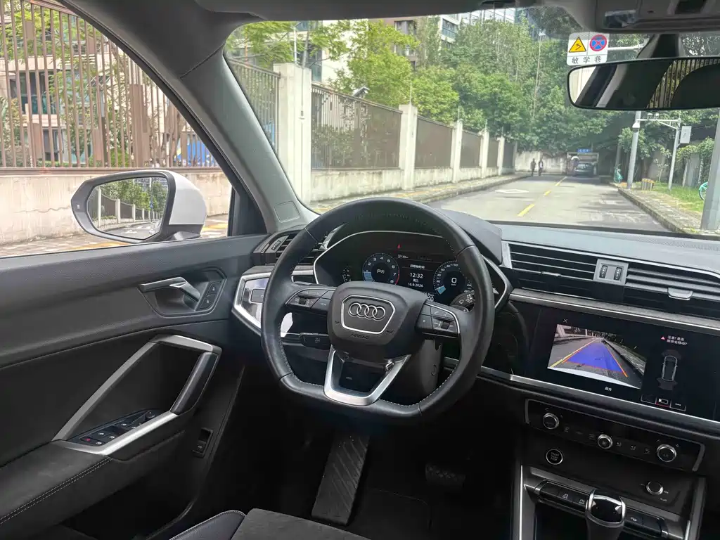 Audi Q3 — миниатюра 10