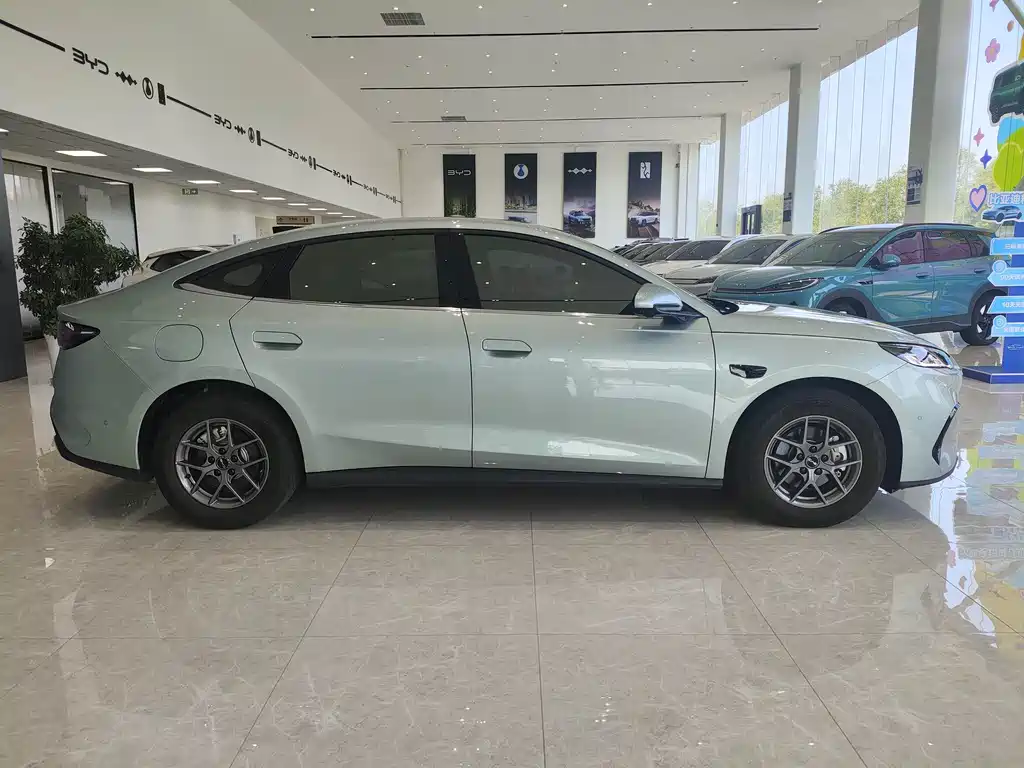 BYD Seal 06 06 2025 DM-i Smart Drive 80KM Luxury