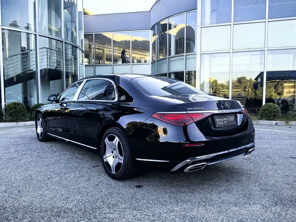 Mercedes-Benz S-Class — миниатюра 7