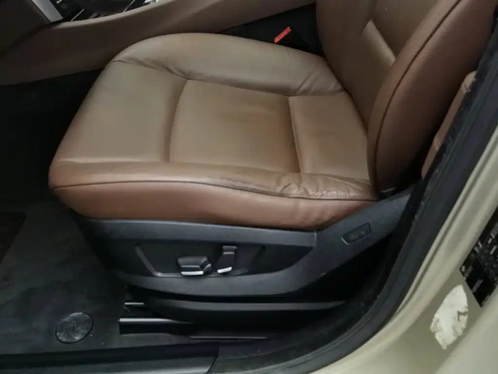 BMW 5 Series GT — миниатюра 20