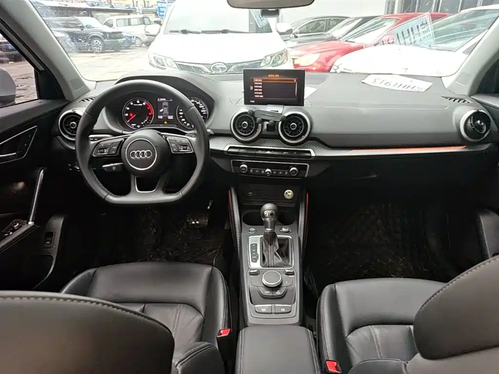 Audi Q2L 2023 35TFSI Fashion