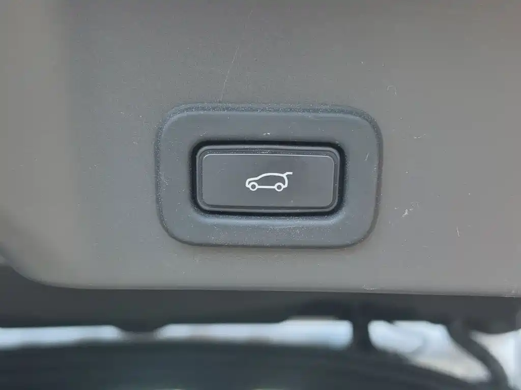 Land Rover Evoque — миниатюра 18