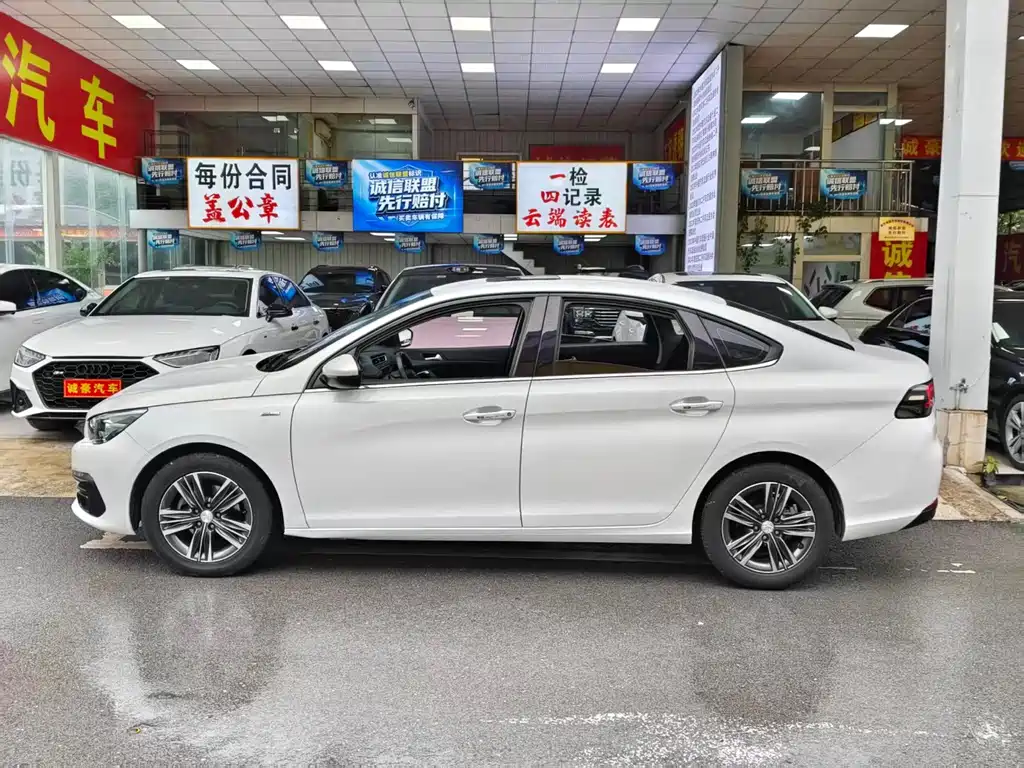 Peugeot 308 — миниатюра 11