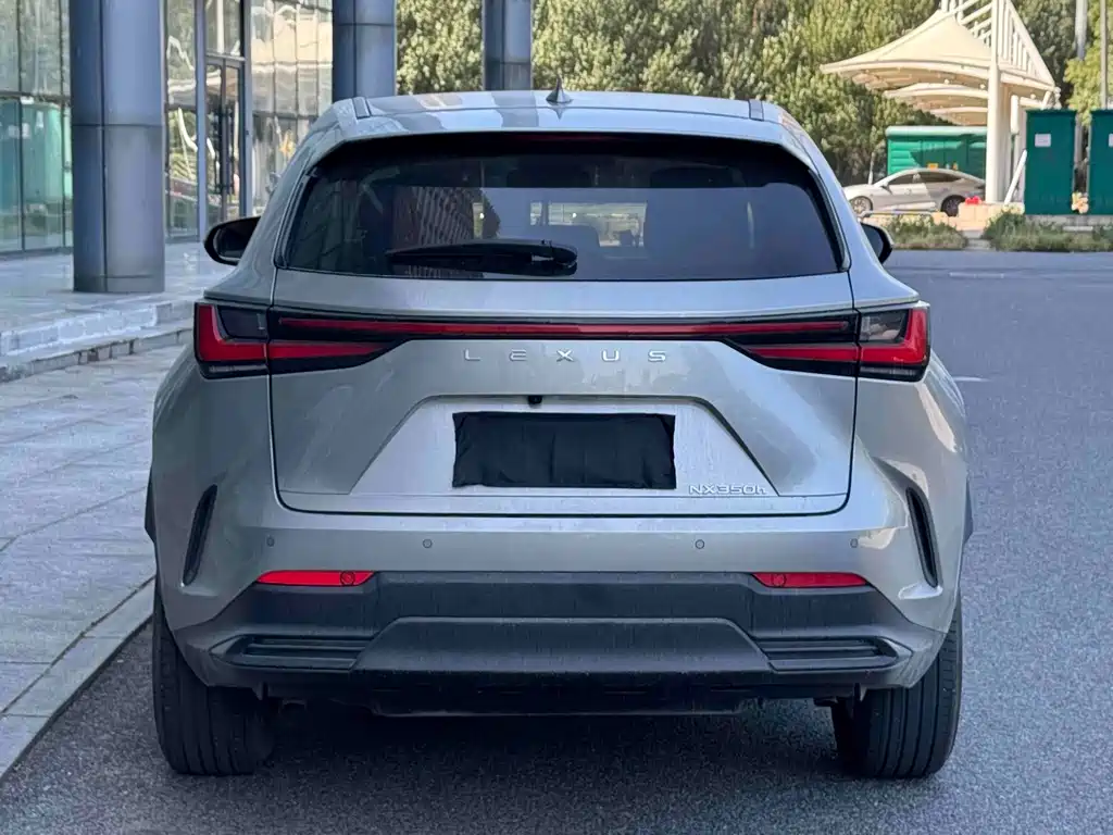 Lexus NX — миниатюра 5