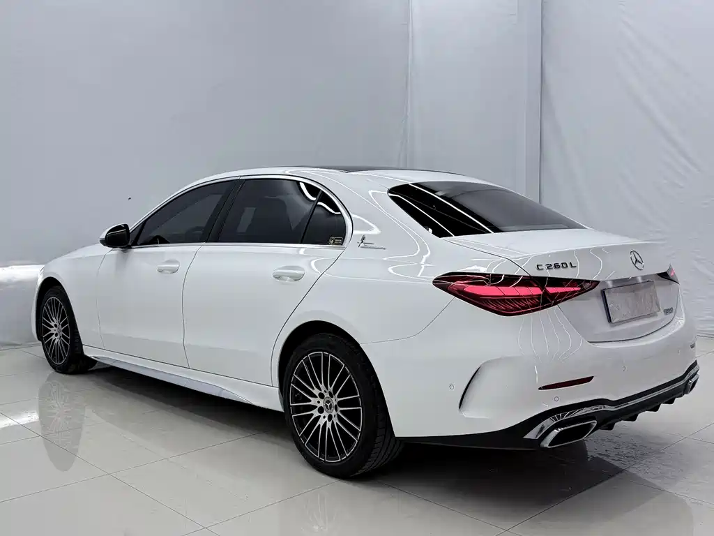 Mercedes-Benz C-Class — миниатюра 14