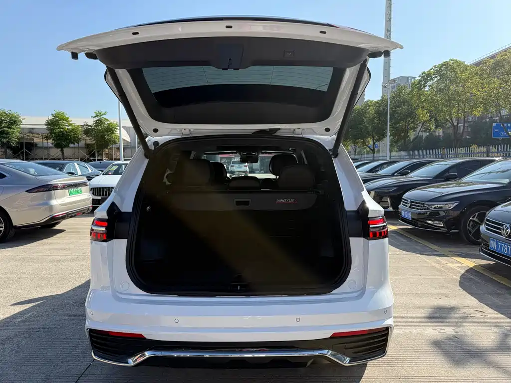 Geely Xingyue L — миниатюра 8
