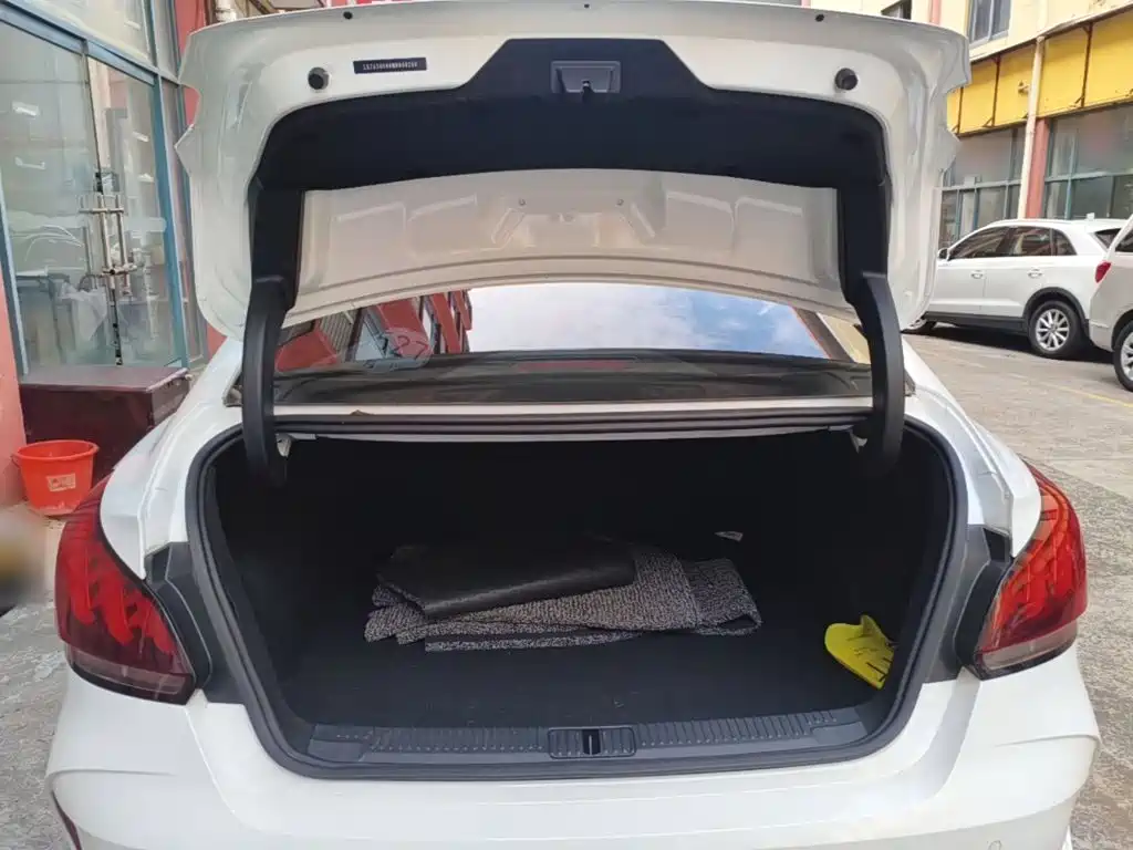 MG MG5 — миниатюра 19