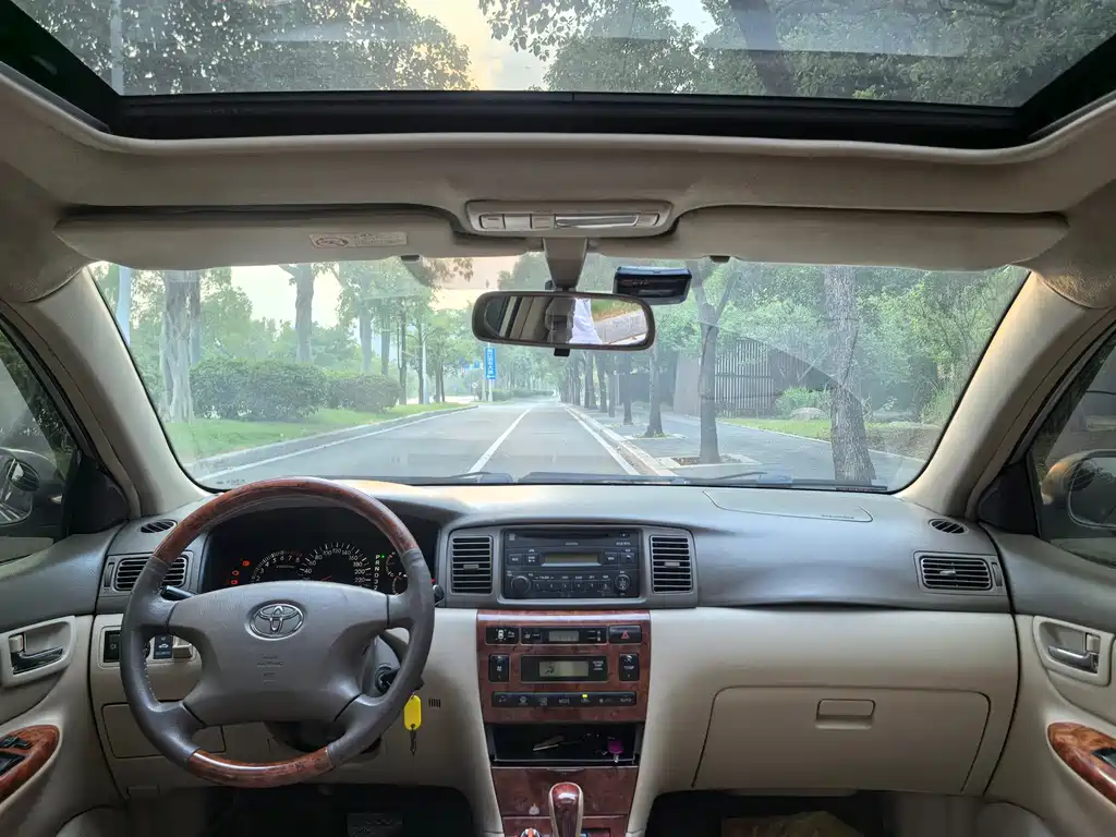 Toyota Corolla — миниатюра 10