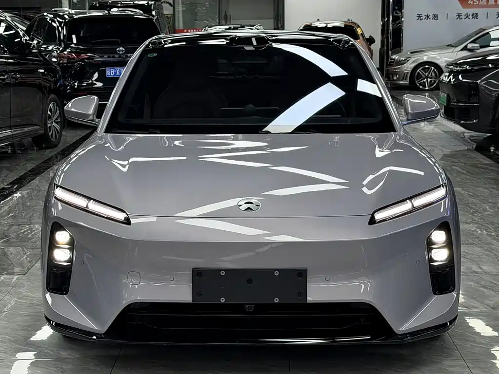 NIO ET5 — миниатюра 2