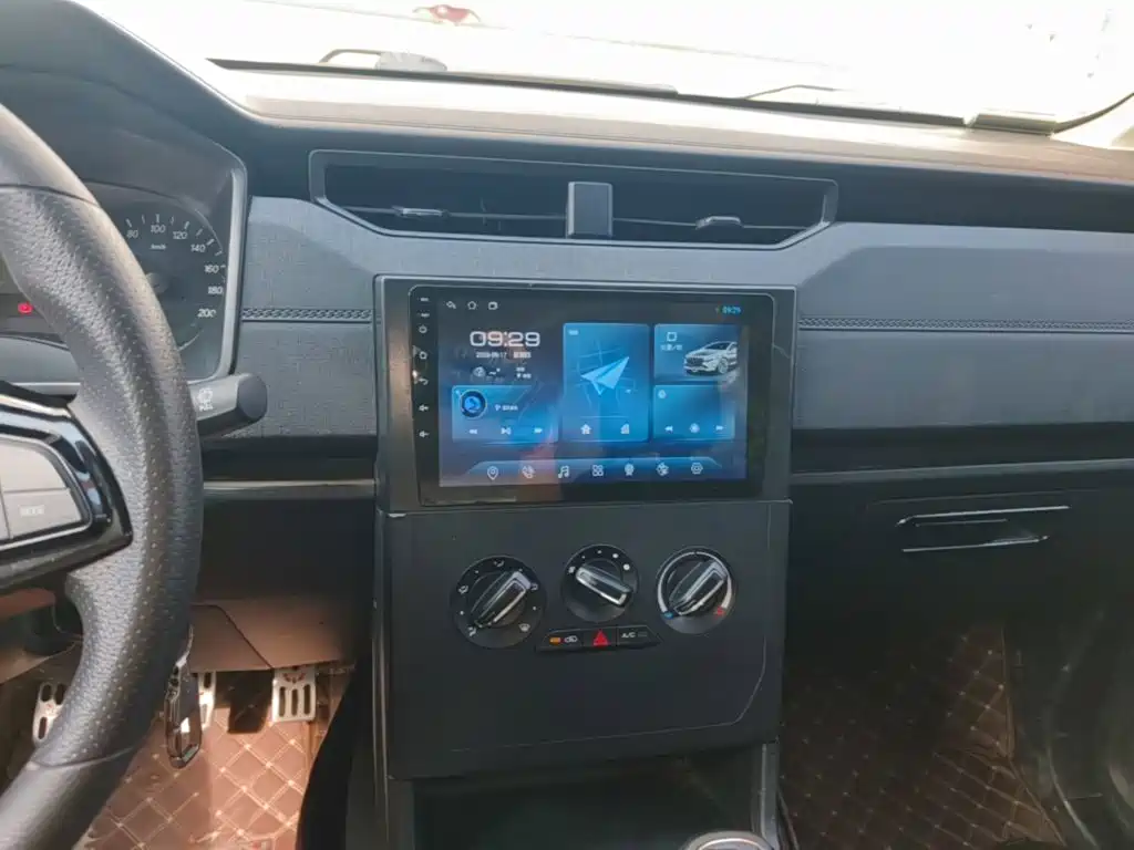 Wuling Hongguang PLUS — миниатюра 13