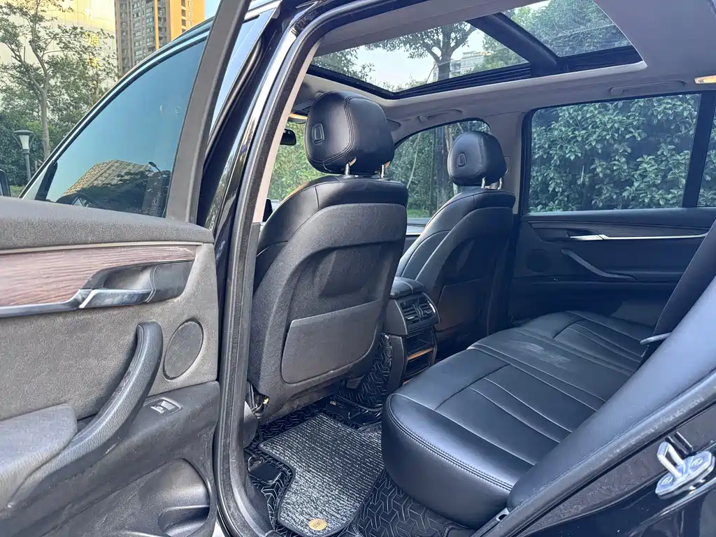 BMW X5 (Import) — миниатюра 8
